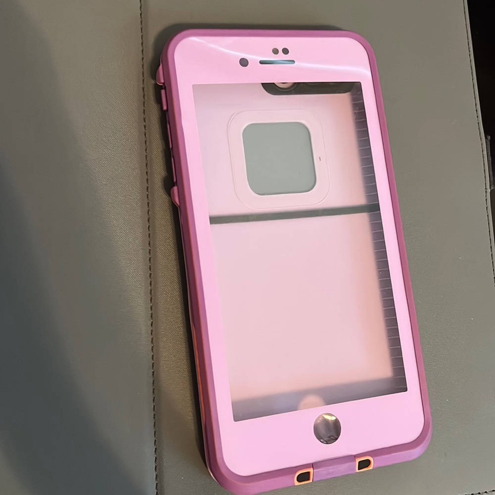 iPhone 7PLUS LIFEPROOF case